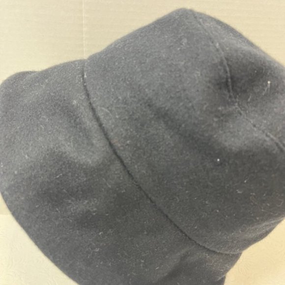 Liz Claiborne Woman's Black Wool Winter Bucket Hat Soft & Comfortable VGUC - Picture 5 of 12